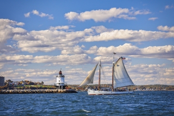 Bug-Lighthouse-and-Schooner-10.19.22-6449