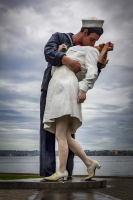 Kissing-statue-1.15.22-7697